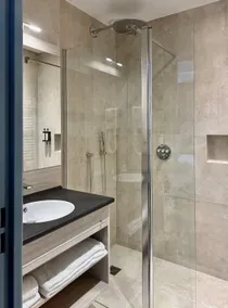 Superior Room in Hotel Residence - Image 5