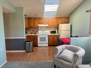 Cute 2 BR Apartment near Bethpage State Park - Image 3