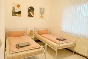 4-room apartment with a large garden - Image 3