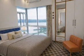 Elegant Stay by the Ganges - Image 3