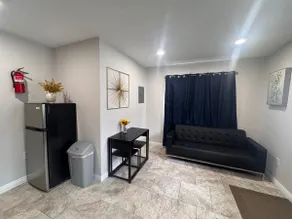 650 sq ft one living room with private yard C23 - Image 3