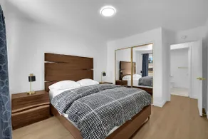 Modern Comfort in the Heart of Ontario - Image 2