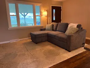 Modern Renovated Home • 10 Min to Penn State - Image 2