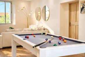 Large Modern Villa - Pool, Billiards & Parking - Image 4