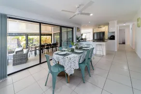 4-Bedroom Endeavour Poolside Escape - Image 3