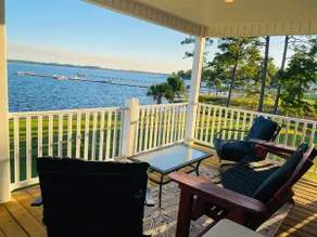 Bay River Retreat - Image 2