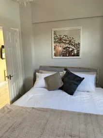 Cozy 1 bed flat in barnsley royston Yorkshire - Image 2