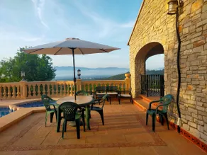 Beautiful private villa with pools and views - Image 3