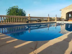 Beautiful private villa with pools and views - Image 5
