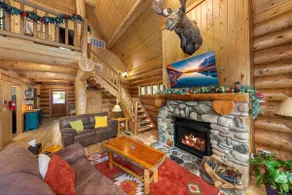 Riverside Log home, River Rock fireplace & hot tub - Image 2