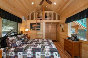 Riverside Log home, River Rock fireplace & hot tub - Image 5