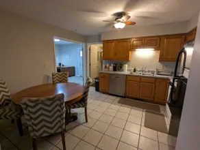 Main Stays West - Image 5