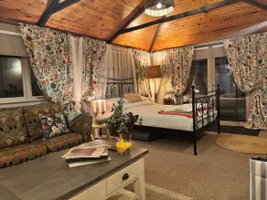 Romantic Cabin Retreat • Outdoor Bath, North Wales - Image 3