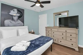 Family Cove 4BR Pool and Billiards - Image 5
