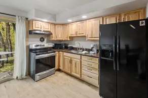 CR 214 Townhome w/ Hot Tub + Pool - Image 4