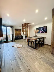 Modern 2BR Apt with Mountain Views & Private Parking - Image 3