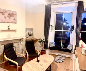 Jim's Place - Image 4