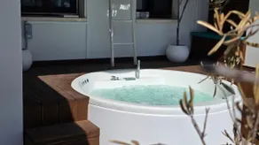 Veranda 8 Three Bedrooms Big Sun Terrace & Jacuzzi - Image 2