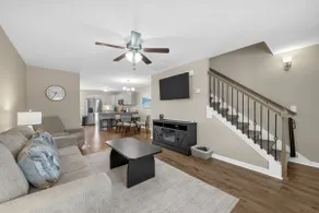 Modern Midtown Retreat - Image 5