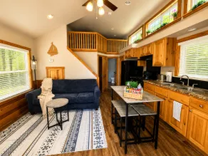 Lake Travis Cabin Family Fun Resort Pool & Hot Tub - Image 4