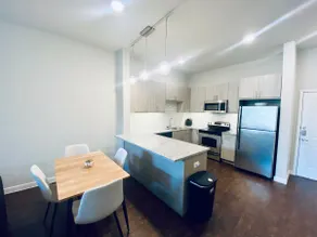 Home away from home! Fully equipped 1st floor apt. - Image 5