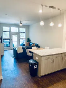 Home away from home! Fully equipped 1st floor apt. - Image 3