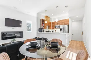 3-StoryTownhome|PrivateParking| 2-Balcony|Gameroom - Image 5