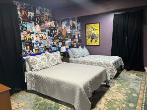 Movie Magic: The Scene-Stealer -75in TV-Sleeps 10 - Image 5