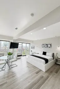 Centro TJ Suite | View + Av. Revolución + Balcony - Image 3
