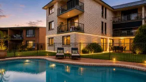 Hacienda Apt 2 Canal Front Waterfront Escape Stay - Image 2