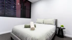 Sunny 2BR With Balcony in CBD of Sydney Olympic Pk - Image 5