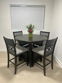 Great Location, Clean & Cozy! - Image 2