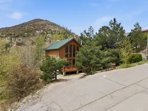 The Hike Mt. Lemmon Cabin at Mt. Lemmon Hotel - Image 4