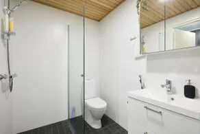 Fresh apartment next to Train Station & Logomo - Image 3
