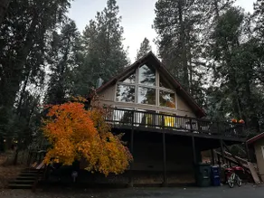The Cozy Triangle | Large Windows & Nice Views - Image 2