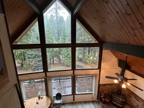 The Cozy Triangle | Large Windows & Nice Views - Image 4