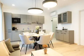 Frant Living | 78m² Deluxe Apartment with balcony - Image 4