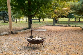 Cozy Cottage Retreat- Guest House - Image 4