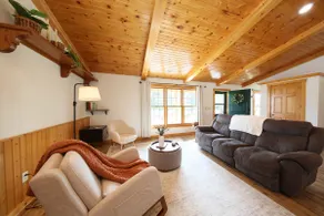 Cozy Cottage Retreat- Guest House - Image 2