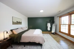 Cozy Cottage Retreat- Guest House - Image 3