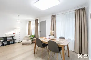 KozyGuru | Rozelle | Sunny Brick Gem + Parking - Image 4