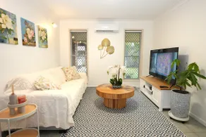 Comfortable 2-Bedroom Suite • Full Amenities - Image 2