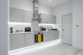 Modern Didcot Apt | Easy Rail to Oxford & London - Image 4