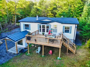 Private Lake Cottage! - Image 2