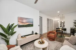 River Oaks Gem - Minutes from Downtown & Galleria - Image 2