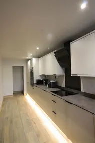 Cosy, Ultra modern Ground Floor Apartment - Image 5
