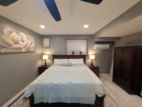 Newly Renovated Comfy Studio - Image 2