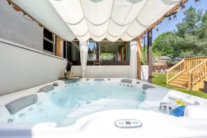 Pool Oasis w/HotTub/FirePit/Games near Uptown - Image 3