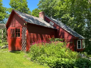 Cozy Cottage Loft and Retreat - Image 2