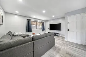 Modern 3 BR Home-30 min to NYC & MetLife World Cup - Image 4